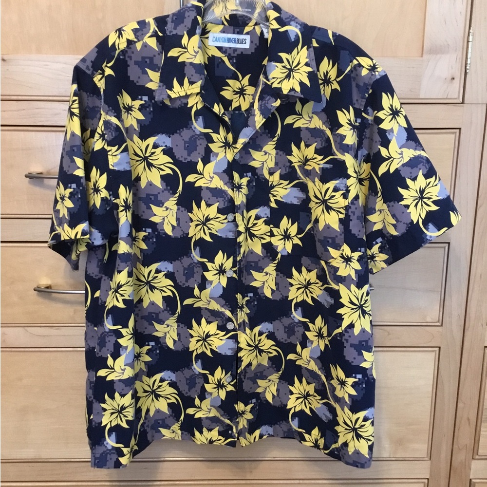 CANYON RIVER BLUES Hawaiian shirt size MED. blue navy yellow, gray Short sleeve